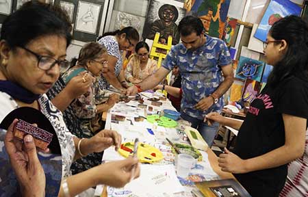 Special Art & Craft Workshops for Ladies  Drawing, Painting, Art & Craft  Workshops for Women